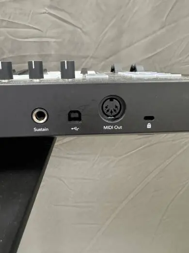 Novation - LAUNCHKEY49 MK3 2